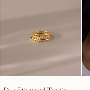 Elegant Gold and Diamond Women's Ring